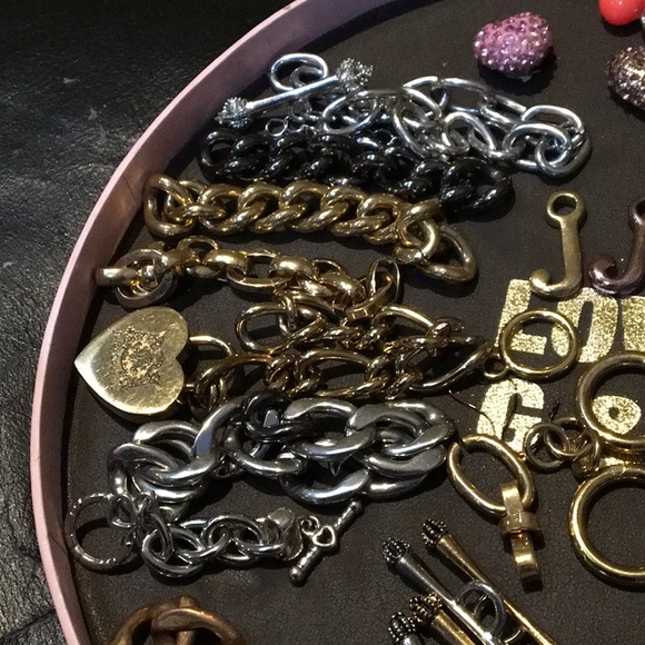 Juicy Couture scrap, mostly vintage, for repairs or upgrades 40 + pieces - Picture 3 of 10